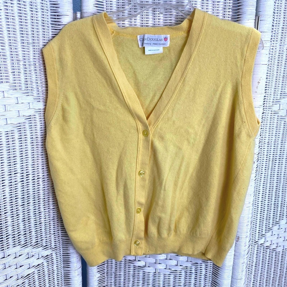Clan Douglas‎ Pure Geelong Wool Vest Yellow Made in Scotland Vintage